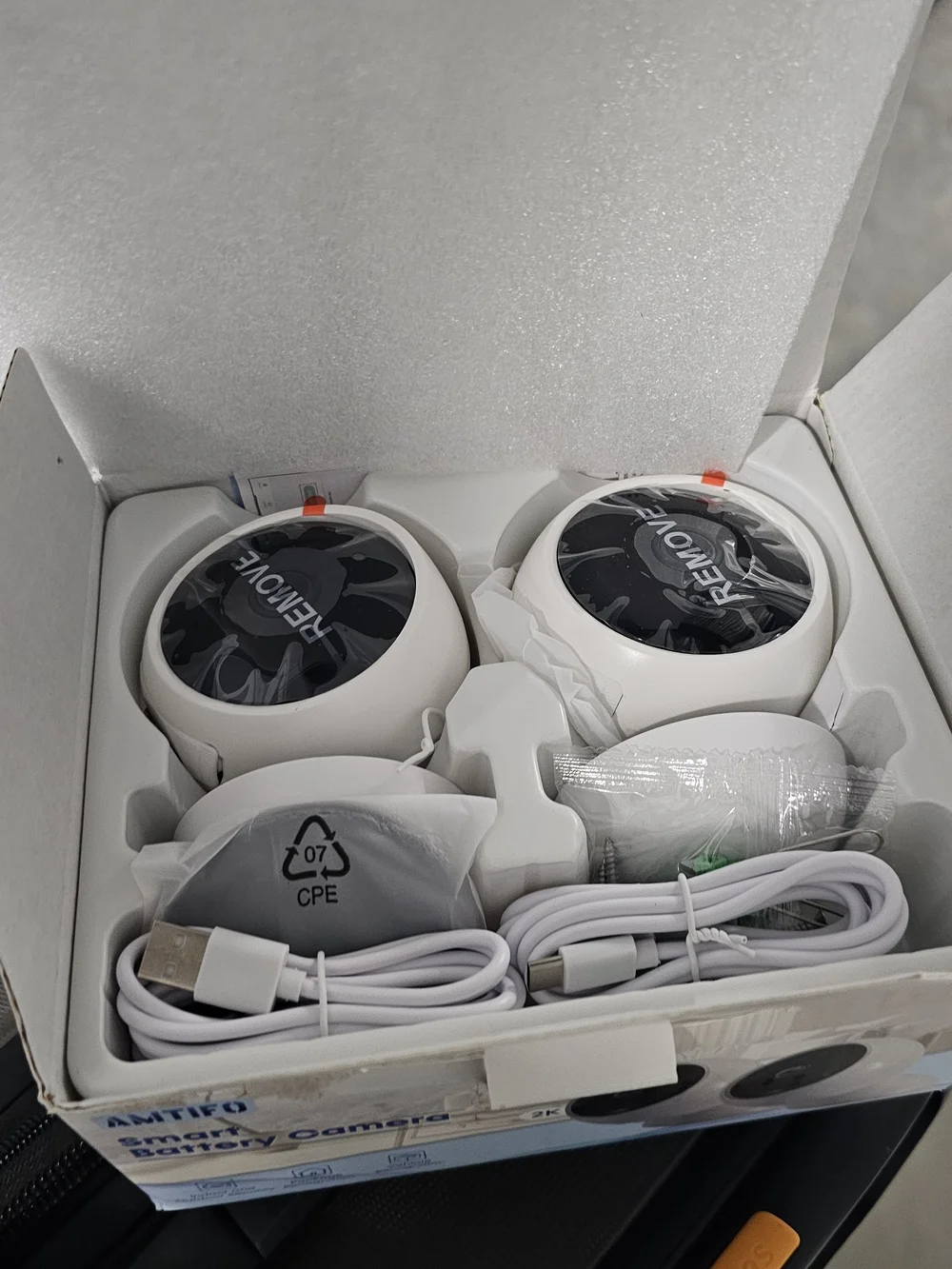 2 Pack Wireless Security Cameras in White